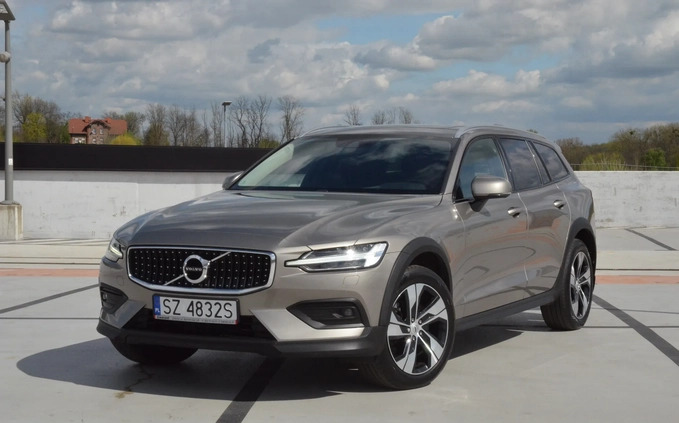 Volvo V60 Cross Country cena 135900 przebieg: 175000, rok produkcji 2021 z Zabrze małe 781